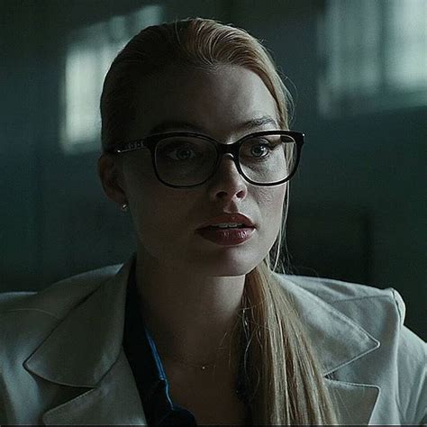 Doctor Harleen Or Harley Quinn Ya Cant Say Both Joker And Harley Quinn Margot Robbie