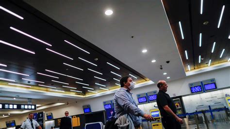 Check spelling or type a new query. Argentina cierra sus fronteras con países limítrofes y los ...