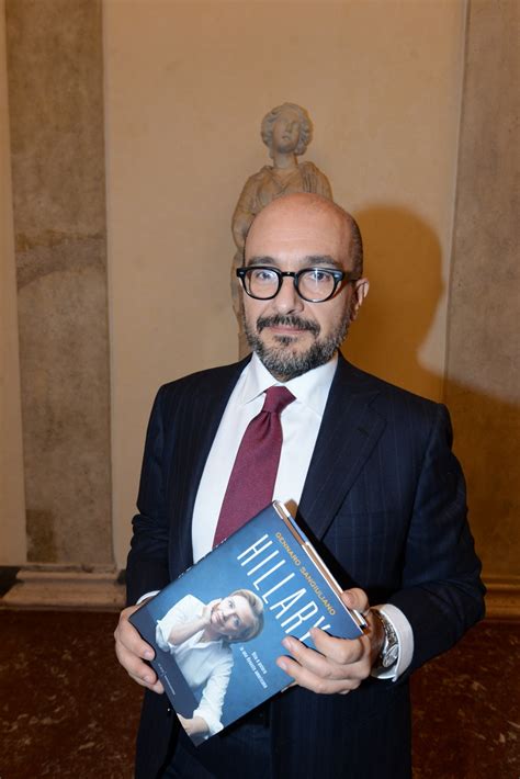 Gennaro Sangiuliano, candidato alla direzione del Tg2, visto da Pizzi