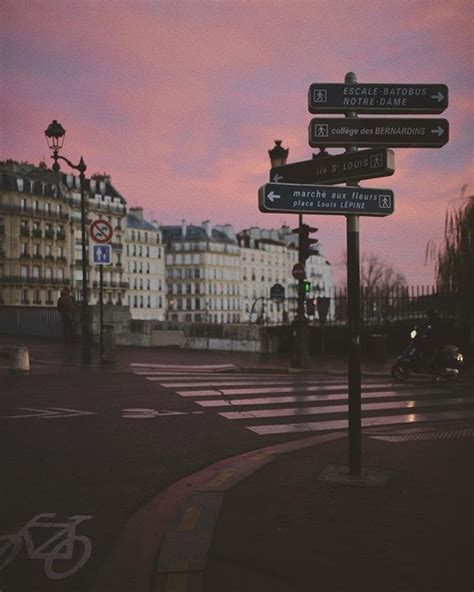 Un Incroyable Ciel Rose Parisien Cest Par Là • An Incredible Pink