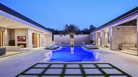 Holmby Hills Mansion Lists For 55 Million Penta