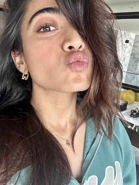 Imagine Getting Rimjob From These Thick Lips Of National Slut Rashmika