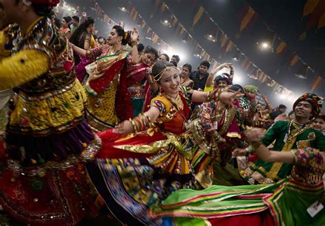 An Essential Guide To The Navratri Festival ⋆ Greaves India