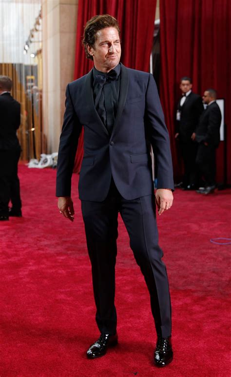 Oscars 2020 Red Carpet Fashion Hot Men In Suits Tuxes