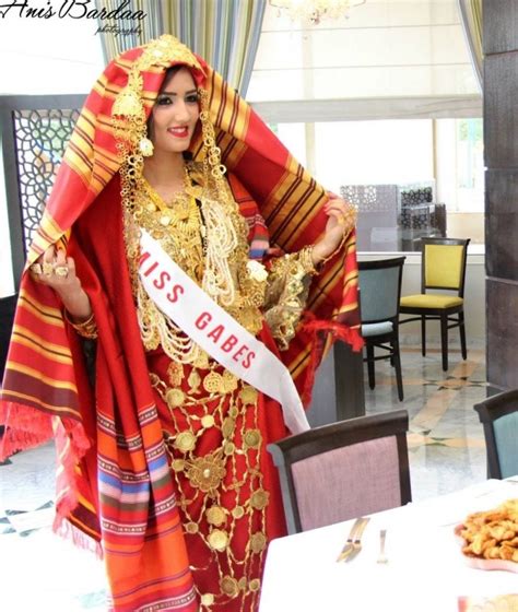 Habit Et Bijoux Traditionnels De Tunisie Tenue Mariage Tunisien Robe
