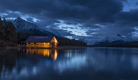 Maligne Lake Boat House For When Youre Feeling Blue Cozyplaces