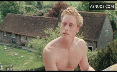 Alan Tudyk Shirtless Butt Scene In Death At A Funeral