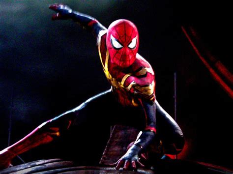 Tom Holland S New Suit Caused Problems For Spider Man No Way Home