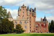 Fall in love with Scotland’s castles! | World Around Me App