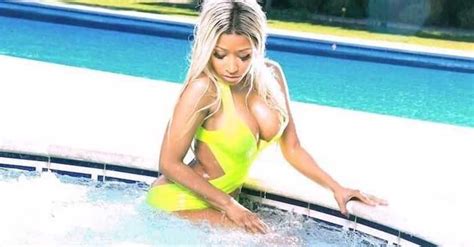 Nicki Minaj Bikini Pics Hot Body Swimsuit And Beach Photos