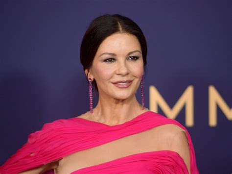 Catherine Zeta Jones Says She Was ‘really Upset About Queens Death