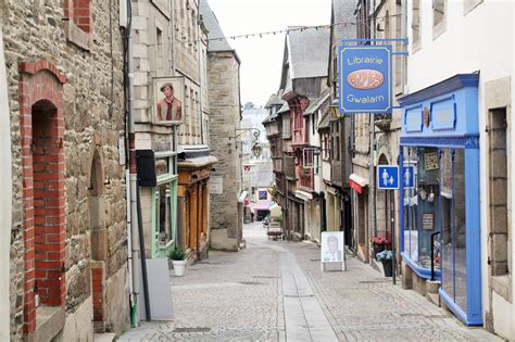 +33 2 96 05 60 70. CÔTES D'ARMOR | LA SURPRENANTE LANNION | Mes Petits ...