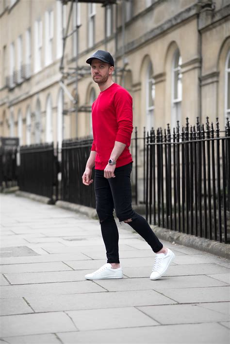Tom Cridland Red Sweatshirt And Black Skinny Jeans Outfit