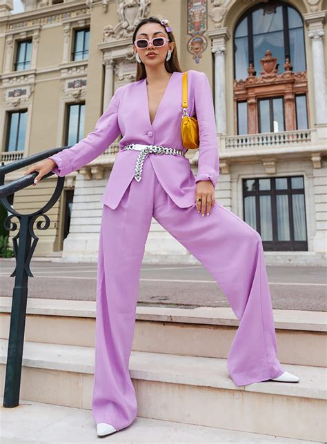 Sydne Style Shows How To Wear A Pant Suit For Summer With Inspiration From Fashion Blogger Not