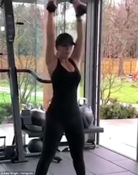 Kate Wright Shows Off Eye Popping Bust And Tiny Waist During Workout