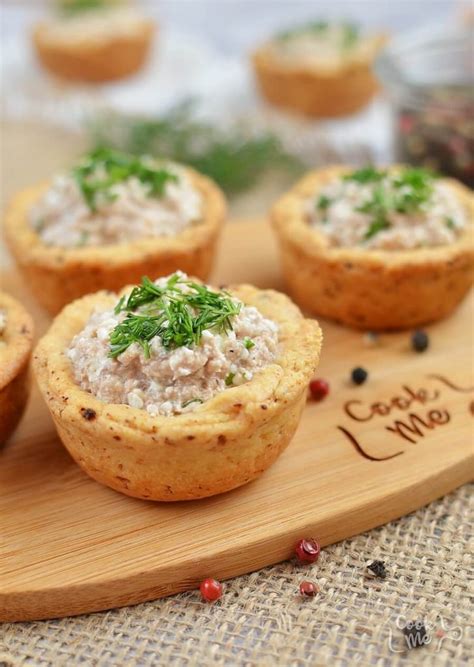 With motor running, add slightly cooled gelatin mixture, and blend until combined. Salmon Mousse Cups Recipe - Cook.me Recipes