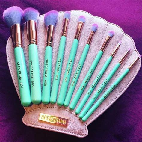 Natural Or Synthetic Whats The Best Makeup Brush For You