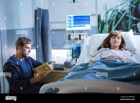 Bates Motel L R Max Thieriot Olivia Cooke In Goodnight Mother
