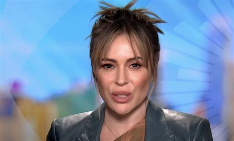 Tongue Bath Cbss Gayle King Calls Hypocrite Alyssa Milano ‘champion