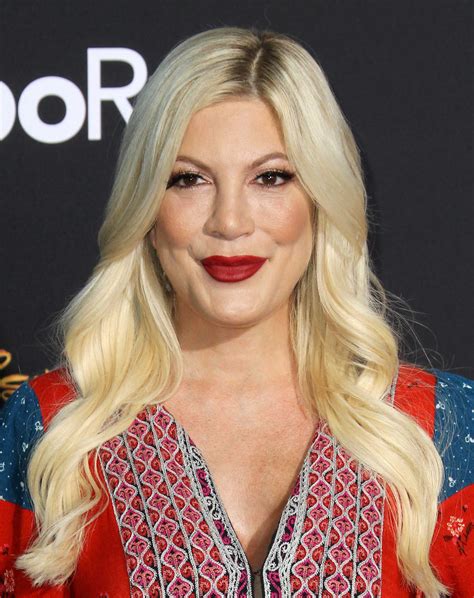 She is best known for her role as donna martin in the 1990s teen soap opera beverly hills, 90210. Tori Spelling at Christopher Robin Premiere in Los Angeles - Celeb Donut