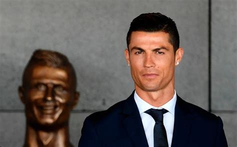 Odd Looking Cristiano Ronaldo Bust Steals The Show At Airport Ceremony The Denver Post