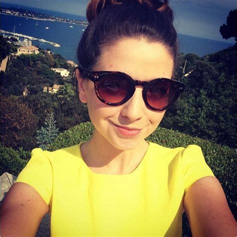 Here S Facts You NEED To Know About Zoella Zoella Zoe Sugg Tanya Burr