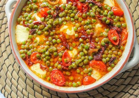 Roasted Peas With Sun Dried Tomatoes And Mozzarella Recipe By Foodzesty