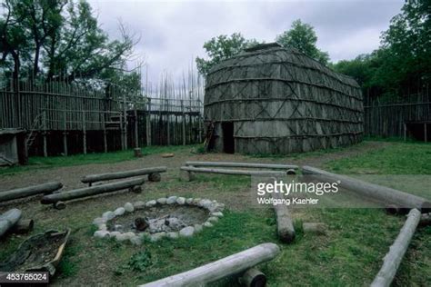 Canada Ontario Near Paris Kanata 17th C Iroquoian Village Long