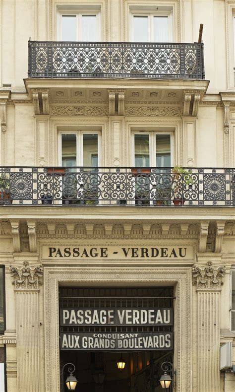 Les Plus Beaux Passages Couverts De Paris En 2020 Passage Couvert Paris Couvert