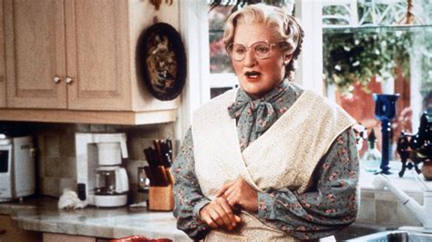 Spongebob fun song trap remix. 'Mrs. Doubtfire' Review: Movie (1993) | Hollywood Reporter