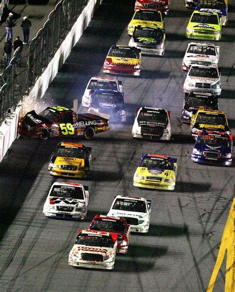 Nascar Crashes 35 Pics