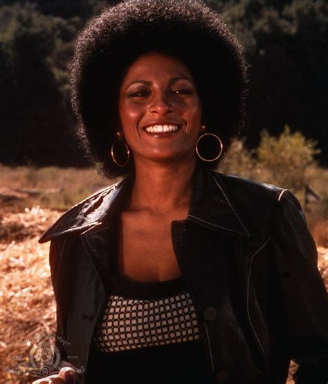 Pam Grier In Foxy Brown Iconic Movie Characters Iconic Movies Good Movies Female