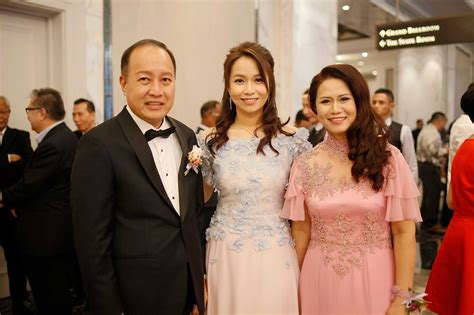 Things to do in bangkok. The Prosperous #SayYeesToLim Wedding Of Chan Le Yee & Tan ...