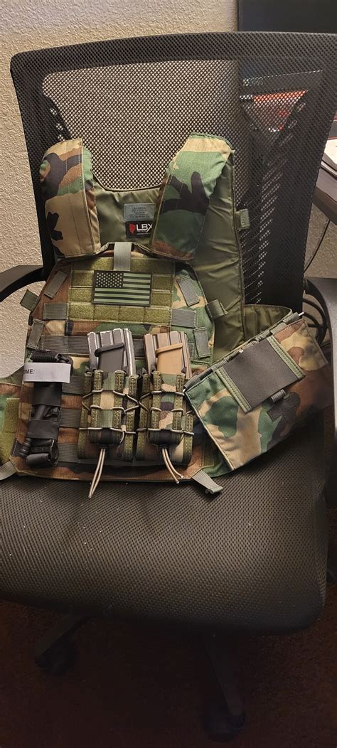 New Plate Carrier In M Woodland Ar