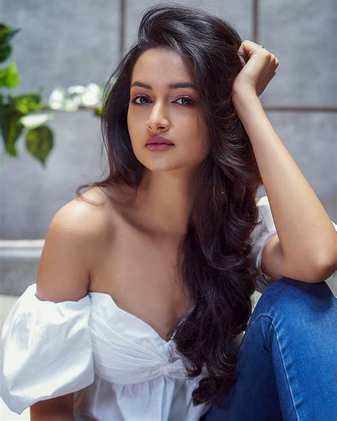 shanvi srivastava hot and sexy exposing hot photos photos hd images pictures stills first