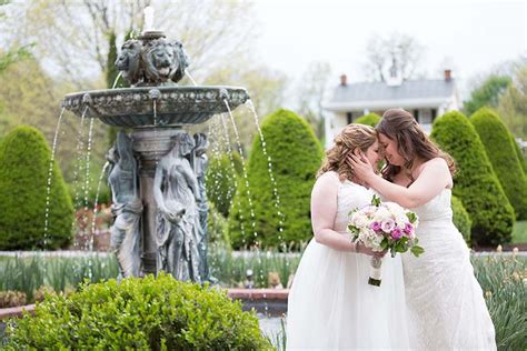 Get color ideas from our spring wedding bouquets, cakes. Maryland spring garden wedding | Equally Wed - LGBTQ Weddings