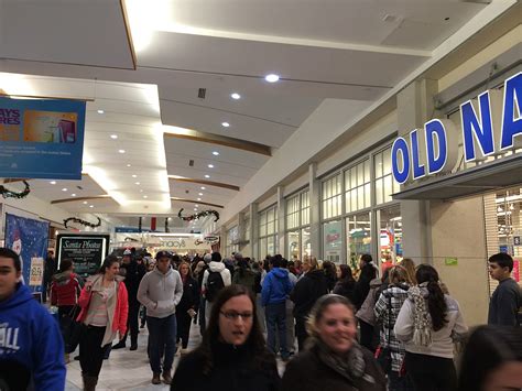 What Stores Open For Black Friday At Midnight - Black Friday Midnight Shopping At Dartmouth Mall