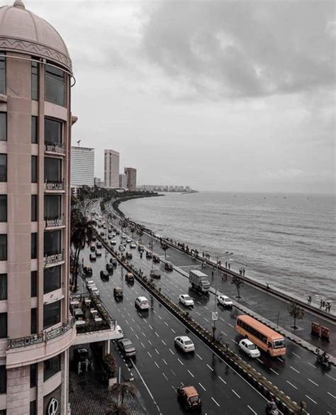 Marine Drive In Mumbai India This Picture Was Clicked Hours Before A