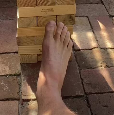 Luke Evanss Feet