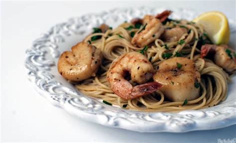 Scallops in pesto sauce with angel hair pasta and vegetables. Seafood Scampi with Angel Hair Pasta - Pass The Sushi