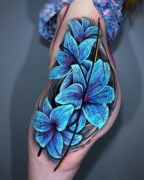 Discover 77 Flower Hip Tattoos Ineteachers