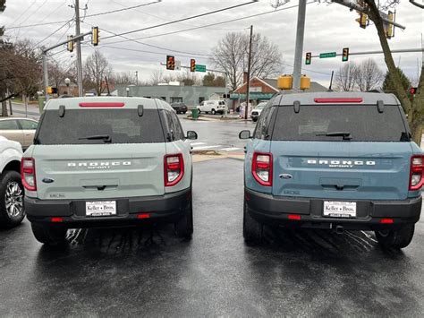 Area 51 Vs Cactus Gray Side By Side Comparison On Sport Bronco6g