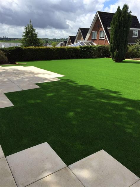 Why One Should Have A Natural Lawn Area · Wow Decor