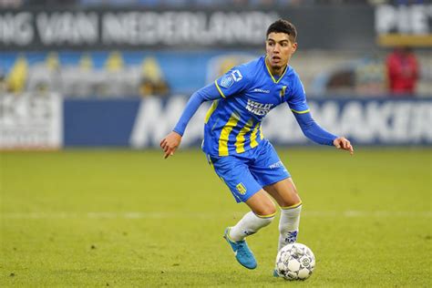 Tahiri fifa 21 is 25 years old and has 3* skills and 3* weakfoot, and is right footed. Nederlandse profclubs zoeken heil in ...