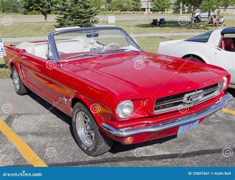 Red Ford Mustang Convertible Editorial Photo Image Of Wvbo Valley