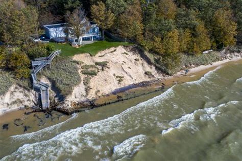 Lake Michigan Shoreline Homes In Peril After Storms Swallow Duneland