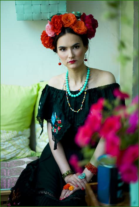 Fot Emilia Kallinen Frida Kahlo Inspired Photoshoot Mexican Costume Mexican Outfit Mexican