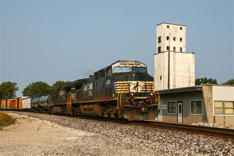 Ns 111 At Carrollton Missouri Ns Train 111 Kansas City S Flickr
