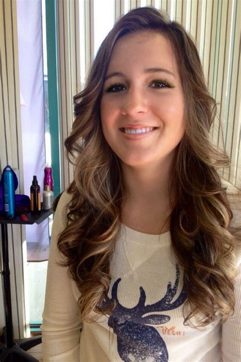 Hair clips and aluminum foil is the better technique to use if you want just a few large, bold streaks. Pin on Kellie's work