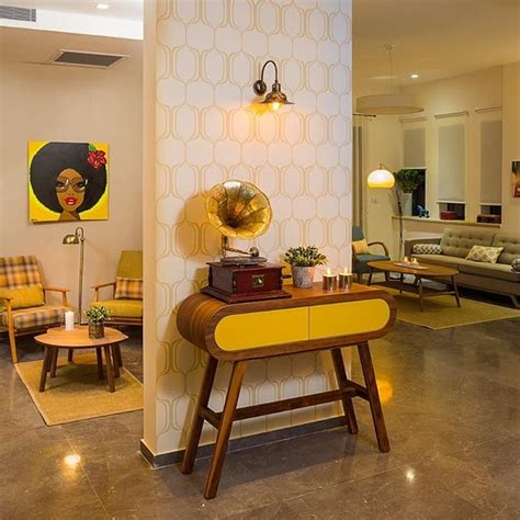 A tiny apartment with no room for both a wall unit and a dining table, a home with a flexible layout which can adapt to its users' needs….these challenging. הבית של עידה | הום סטיילינג (@ida_home_) • Instagram ...